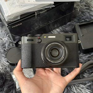 Fujifilm X100V: Fuji camera 26.1 Megapixel Compact Camera, Black,best photograph